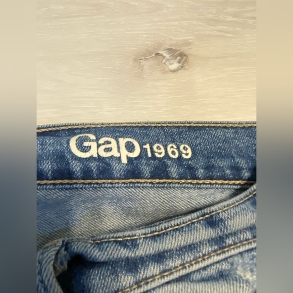 GAP Embroidered Girlfriend Jeans, Floral Embroidery Distressed, size 27 - Picture 9 of 12